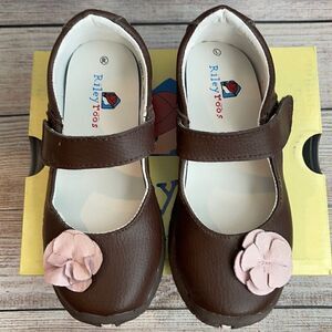 Mary Jane Style Shoes